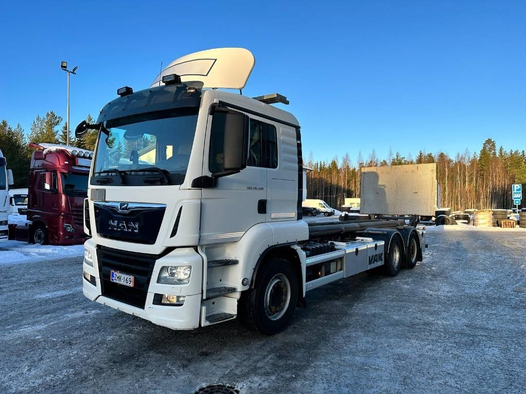 MAN TGX 26.500 konttilaite+pl-nostin,560tkm - Container transporter/ Swap body truck: picture 2 MAN TGX 26.500 konttilaite+pl-nostin,560tkm - Container transporter/ Swap body truck: picture 2