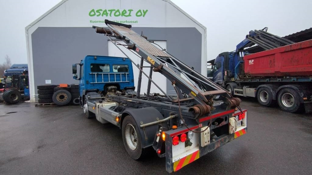 Mercedes-Benz Atego 1224 multilift vaijeri laite,euro6 250tkm!! - Skip loader truck: picture 4 Mercedes-Benz Atego 1224 multilift vaijeri laite,euro6 250tkm!! - Skip loader truck: picture 4