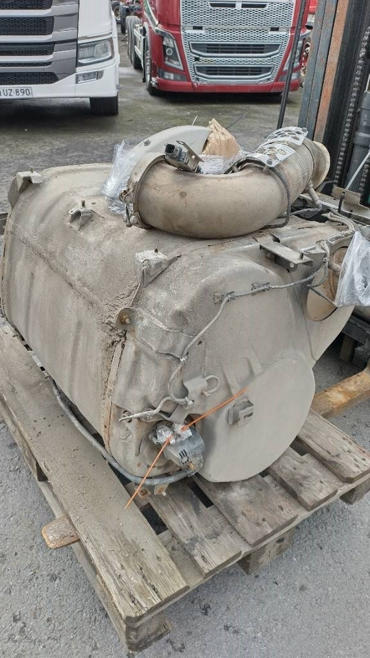 Scania NG580 pystyputki katalysaattori täydellinen pake - Engine for Truck: picture 3 Scania NG580 pystyputki katalysaattori täydellinen pake - Engine for Truck: picture 3