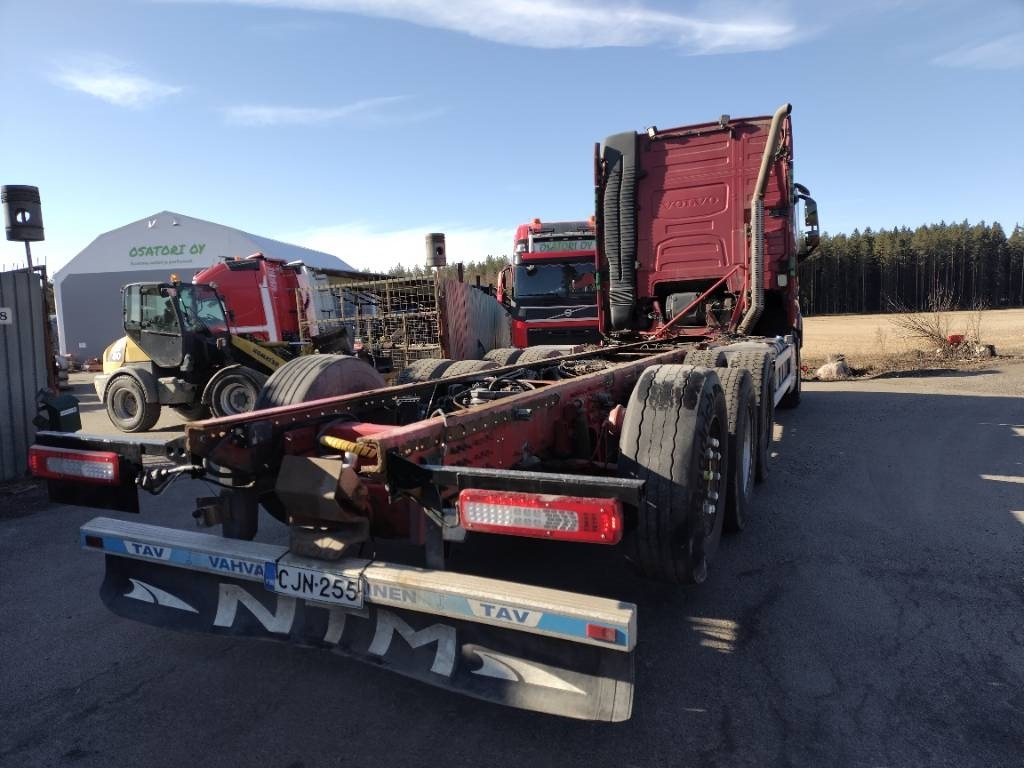 Volvo FH750 8x4 alusta - Cab chassis truck: picture 4 Volvo FH750 8x4 alusta - Cab chassis truck: picture 4