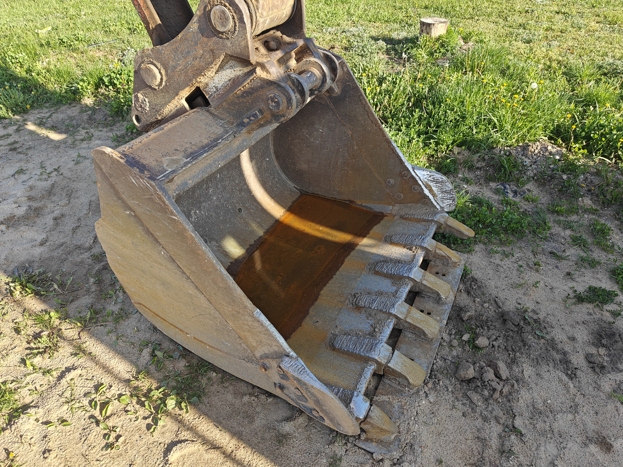 Crawler excavator Hyundai Robex 210LC-7: picture 18