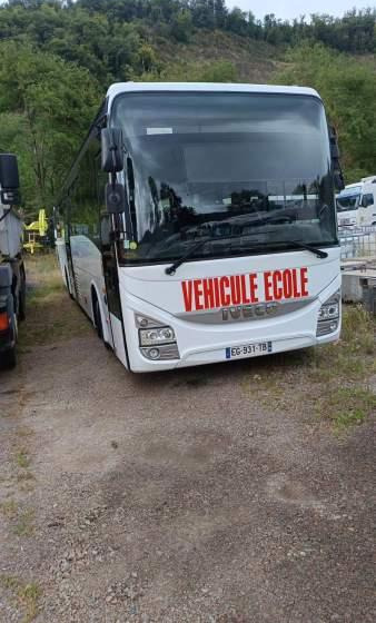Iveco CROSSWAY/ DO NAUKI JAZDY / 4 SZTUKI / 120 000 km - Suburban bus: picture 1 Iveco CROSSWAY/ DO NAUKI JAZDY / 4 SZTUKI / 120 000 km - Suburban bus: picture 1