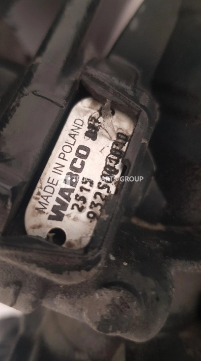 IVECO IVECO STRALIS EURO6 emission air dryer preparation, processing unit, brake system by WABCO 9325001010, 4324160010, 9347050210, 2210223, 500056401, 2222308, 5801335174, 500061144, 41285088, 5801414930 - ECU for Truck: picture 4 IVECO IVECO STRALIS EURO6 emission air dryer preparation, processing unit, brake system by WABCO 9325001010, 4324160010, 9347050210, 2210223, 500056401, 2222308, 5801335174, 500061144, 41285088, 5801414930 - ECU for Truck: picture 4