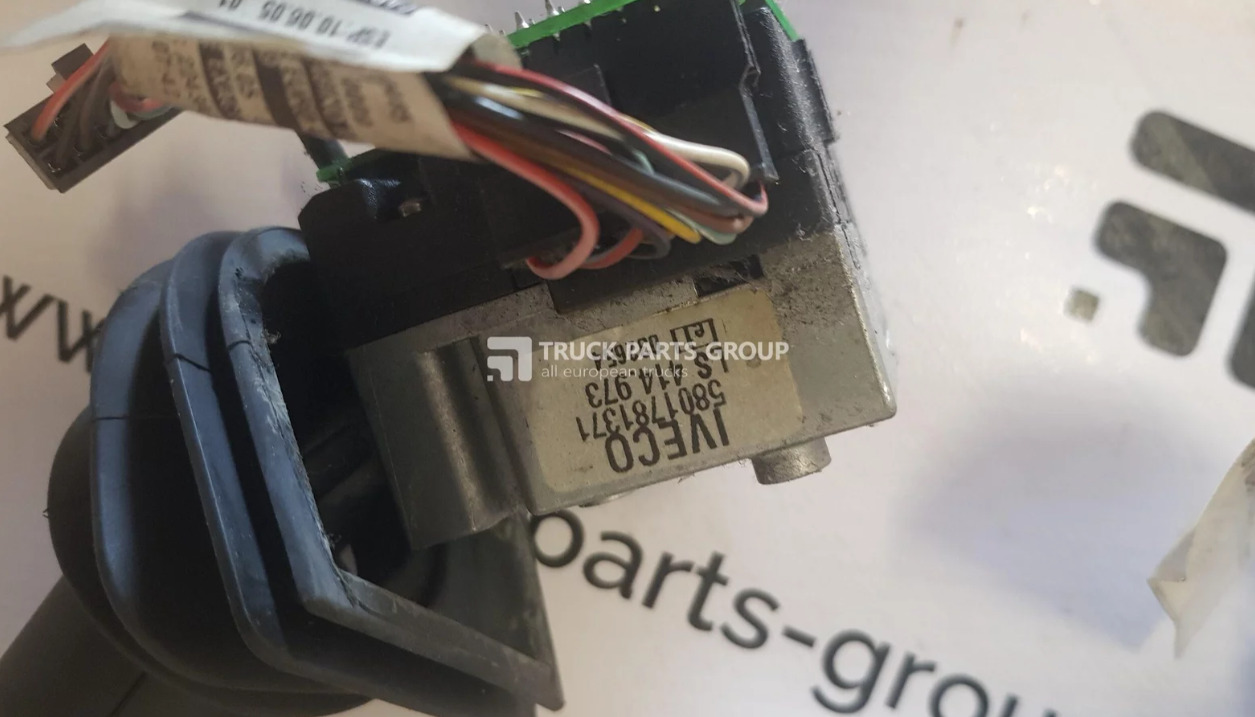 IVECO IVECO STRALIS EURO6 understeering switch control units 41223123, 5801781371, 5801781376, 5802518451. - Steering column switch for Truck: picture 3 IVECO IVECO STRALIS EURO6 understeering switch control units 41223123, 5801781371, 5801781376, 5802518451. - Steering column switch for Truck: picture 3