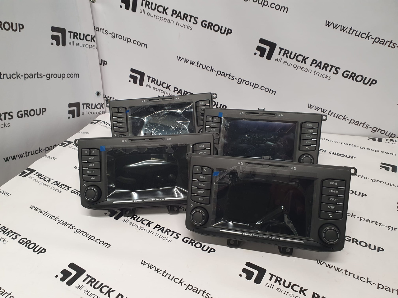 Scania T, P, G, R, L series EURO6, EURO 6 emission standard series multimedia navigation system HU scania AUS4 STD DAB, NAVI system, Harman / Becker 2594720, 2735760, 2635711, 2783088, infotainment sy - Navigation system for Truck: picture 2 Scania T, P, G, R, L series EURO6, EURO 6 emission standard series multimedia navigation system HU scania AUS4 STD DAB, NAVI system, Harman / Becker 2594720, 2735760, 2635711, 2783088, infotainment sy - Navigation system for Truck: picture 2