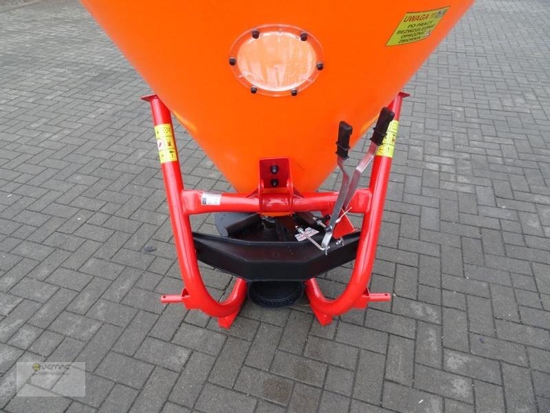 Dexwal Salzstreuer Düngerstreuer Streuer Trichterstreuer 300 Liter - Sand/ Salt spreader: picture 3 Dexwal Salzstreuer Düngerstreuer Streuer Trichterstreuer 300 Liter - Sand/ Salt spreader: picture 3