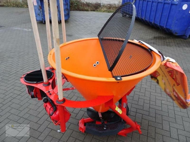 Vemac Dexwal Salzstreuer Trichterstreuer, Streuer, 200L Kommunal NEU - Sand/ Salt spreader for Municipal/ Special vehicle: picture 2 Vemac Dexwal Salzstreuer Trichterstreuer, Streuer, 200L Kommunal NEU - Sand/ Salt spreader for Municipal/ Special vehicle: picture 2