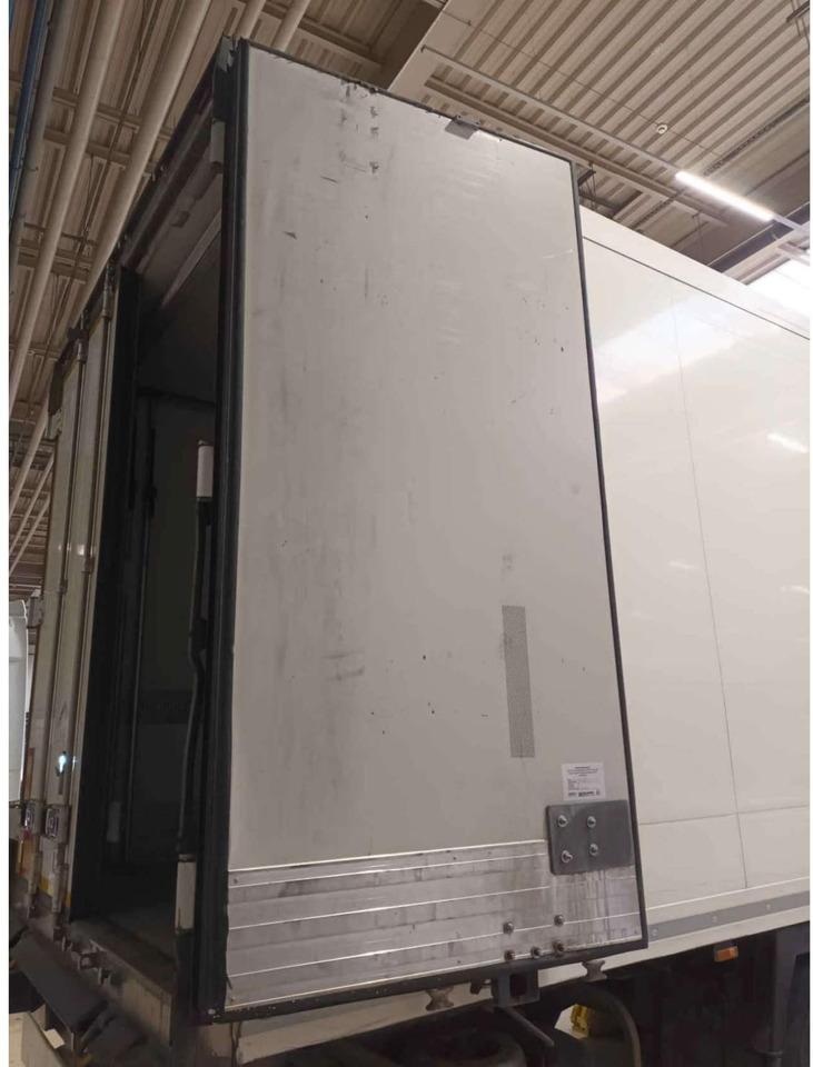 2018 Krone SDR Double Deck Cool Liner FP45 ThermoKing SLXi 300 Lifting Axle - Refrigerator semi-trailer: picture 5 2018 Krone SDR Double Deck Cool Liner FP45 ThermoKing SLXi 300 Lifting Axle - Refrigerator semi-trailer: picture 5