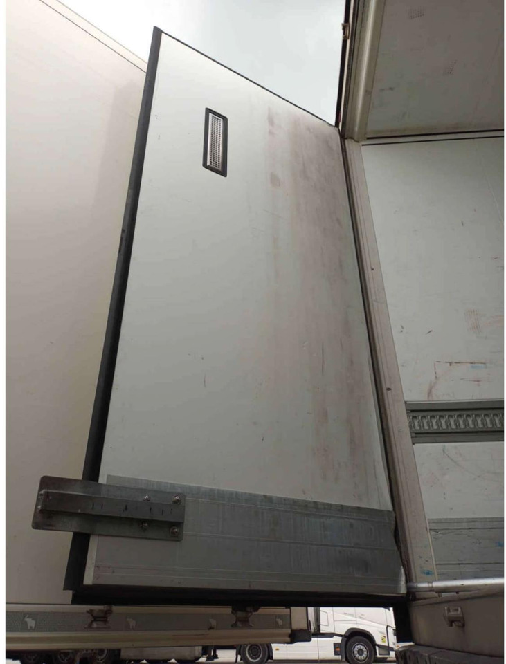 2018 Schmitz Cargobull SKO FP 45 ThermoKing SLXi 300 - Refrigerator semi-trailer: picture 4 2018 Schmitz Cargobull SKO FP 45 ThermoKing SLXi 300 - Refrigerator semi-trailer: picture 4