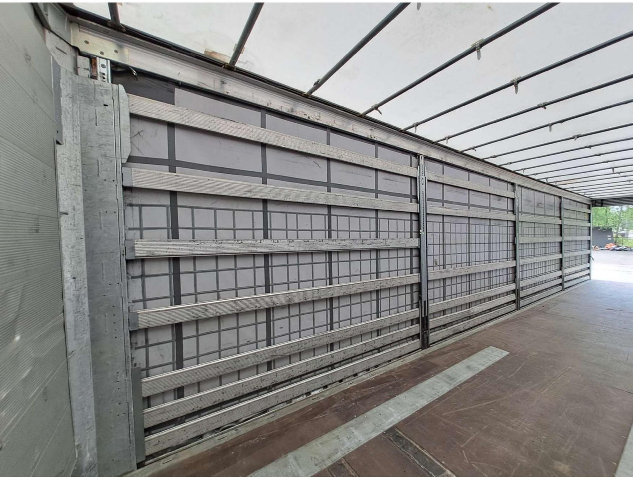 2020 Schmitz Cargobull SCS24/L Varios - Curtainsider semi-trailer: picture 2 2020 Schmitz Cargobull SCS24/L Varios - Curtainsider semi-trailer: picture 2