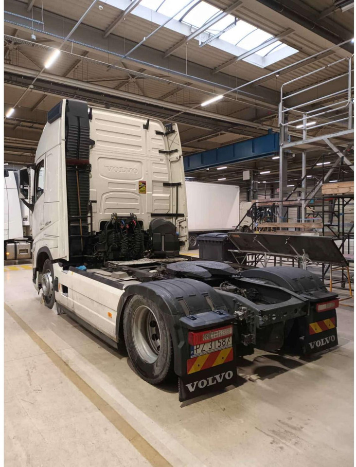 2023 Volvo FH 460 Globetrotter XL i-Save - Tractor unit: picture 2 2023 Volvo FH 460 Globetrotter XL i-Save - Tractor unit: picture 2