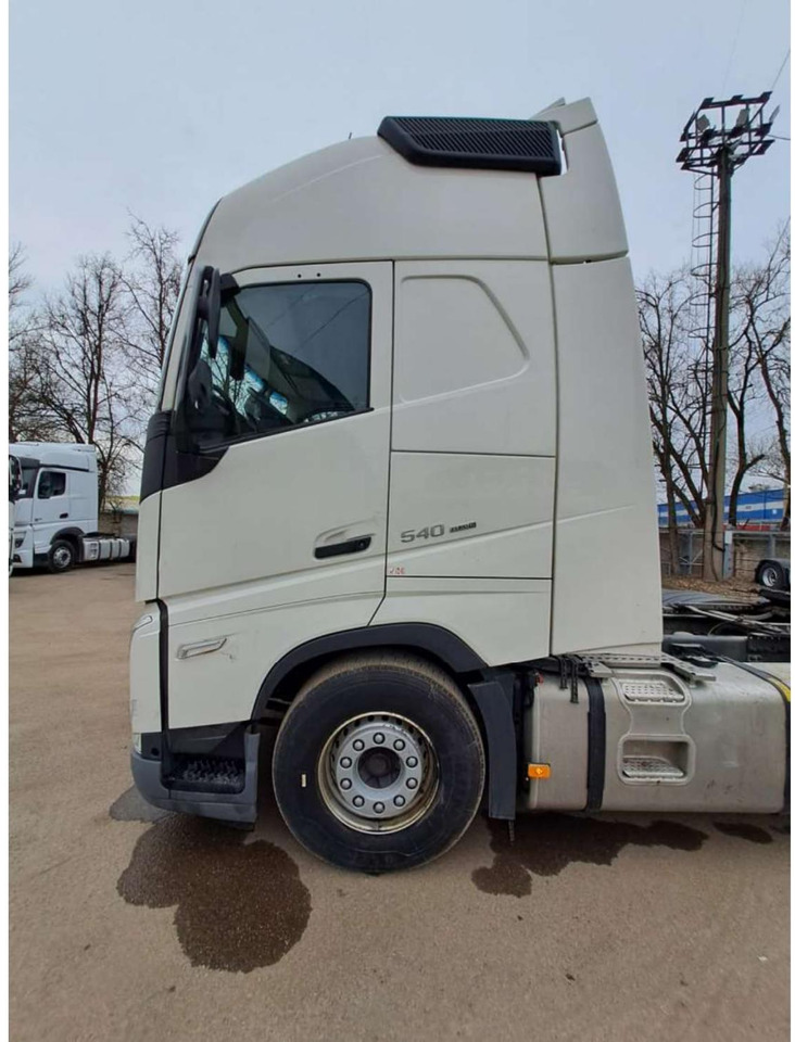 2023 Volvo FH 540 Globetrotter XL Retarder - Tractor unit: picture 4 2023 Volvo FH 540 Globetrotter XL Retarder - Tractor unit: picture 4