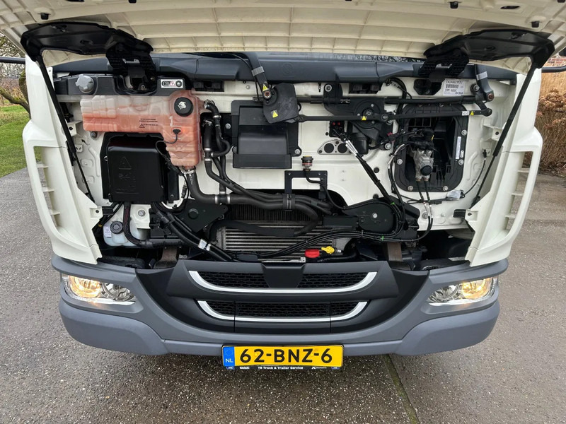 DAF LF 180 / NL TRUCK / ONLY 48.000km !! / BOX+LIFT / AUTOMATIC / NEW TACHO / SUPER - Box truck: picture 4 DAF LF 180 / NL TRUCK / ONLY 48.000km !! / BOX+LIFT / AUTOMATIC / NEW TACHO / SUPER - Box truck: picture 4