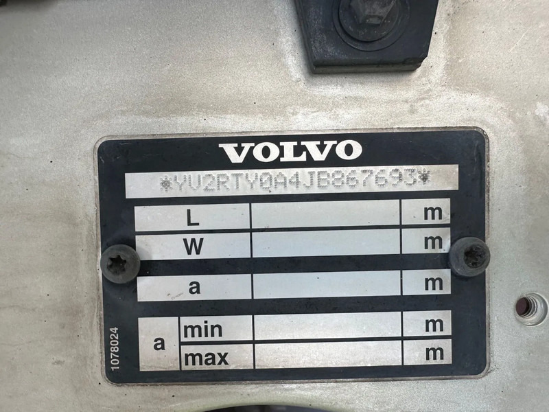 Volvo FH 460 / GLOBETROTTER / EURO 6 / I-Shift / HYDRAULIC / FULL AIR / NEW TACHO - Tractor unit: picture 5 Volvo FH 460 / GLOBETROTTER / EURO 6 / I-Shift / HYDRAULIC / FULL AIR / NEW TACHO - Tractor unit: picture 5