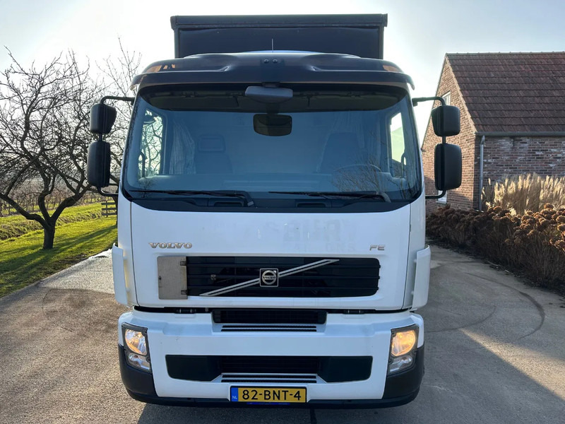 Volvo FE 320 / NL TRUCK / 26ton / EURO 4 / 6X2 / AIRCO / CURTAIN SAILS / LIFT AXLE / NEW TUV - Curtain side truck: picture 2 Volvo FE 320 / NL TRUCK / 26ton / EURO 4 / 6X2 / AIRCO / CURTAIN SAILS / LIFT AXLE / NEW TUV - Curtain side truck: picture 2