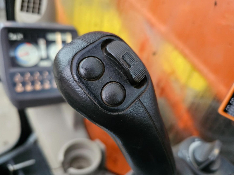 Excavator Hitachi ZX210LCN-3: picture 20