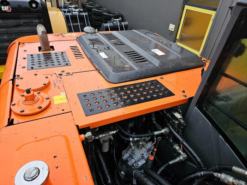 Excavator Hitachi ZX210LCN-3: picture 13