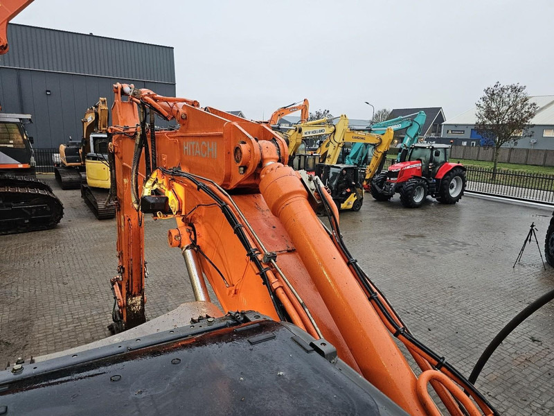 Excavator Hitachi ZX210LCN-3: picture 11