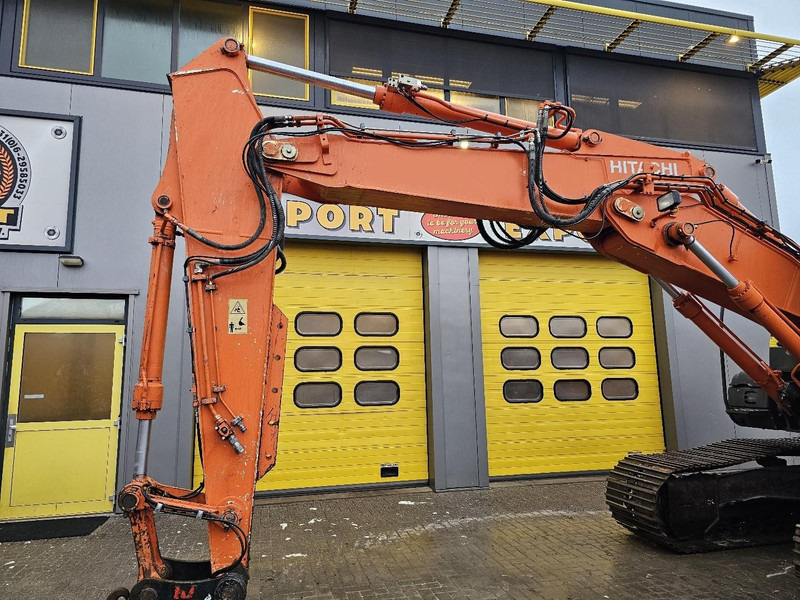 Excavator Hitachi ZX210LCN-3: picture 10