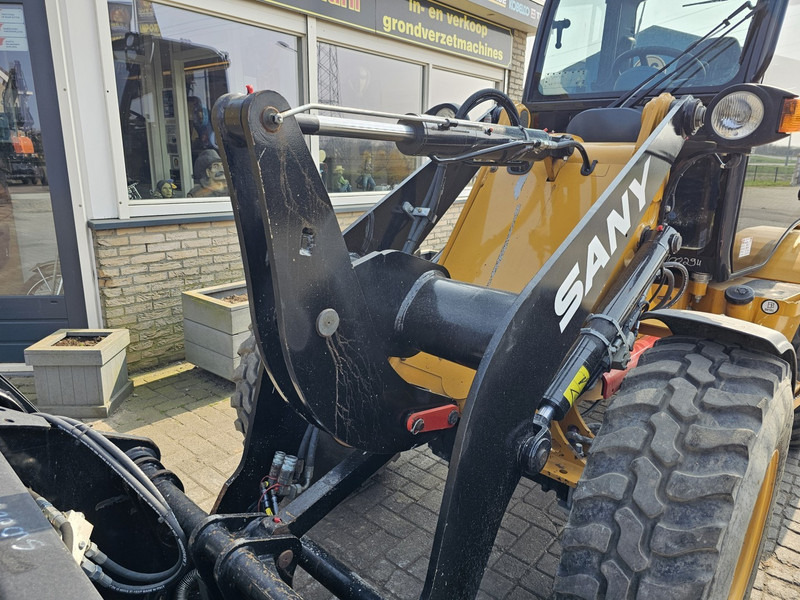Wheel loader Sany SW085: picture 17