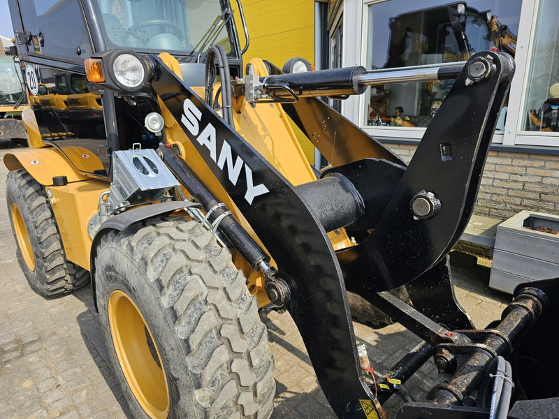 Wheel loader Sany SW085: picture 16