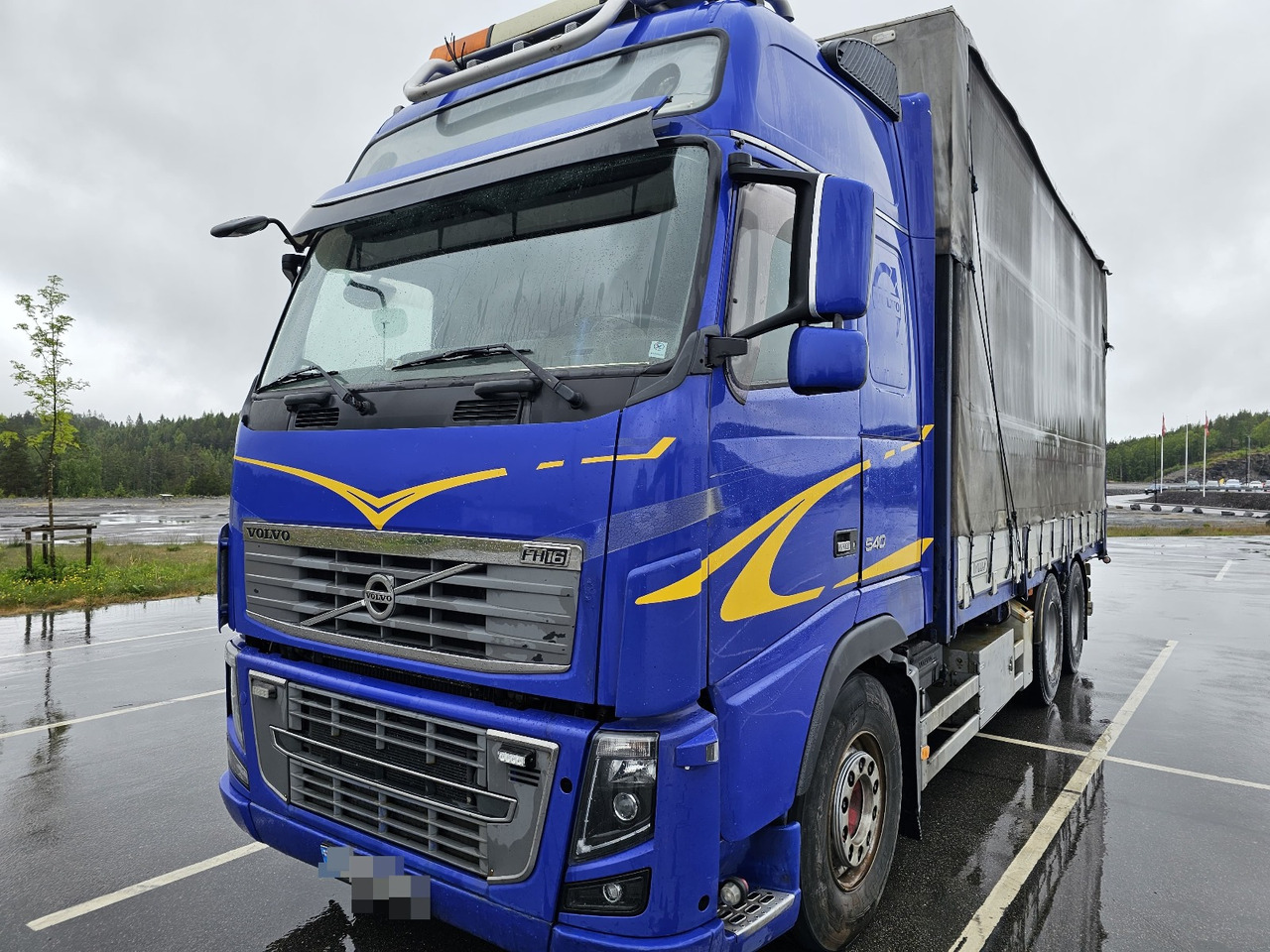 Volvo FH16 540 6x4 - Curtain side truck: picture 5 Volvo FH16 540 6x4 - Curtain side truck: picture 5