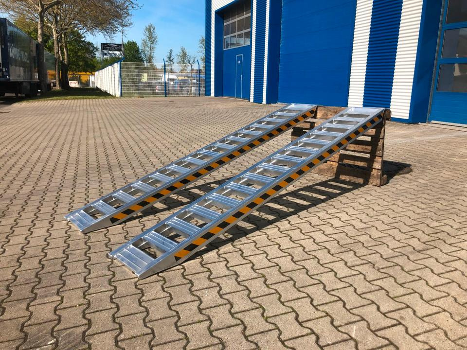 Alurampen Satz 3m 3000KG Minibagger Minilader Quad Auffahrrampe *INKL.19% MWST* - Loading ramp: picture 1 Alurampen Satz 3m 3000KG Minibagger Minilader Quad Auffahrrampe *INKL.19% MWST* - Loading ramp: picture 1