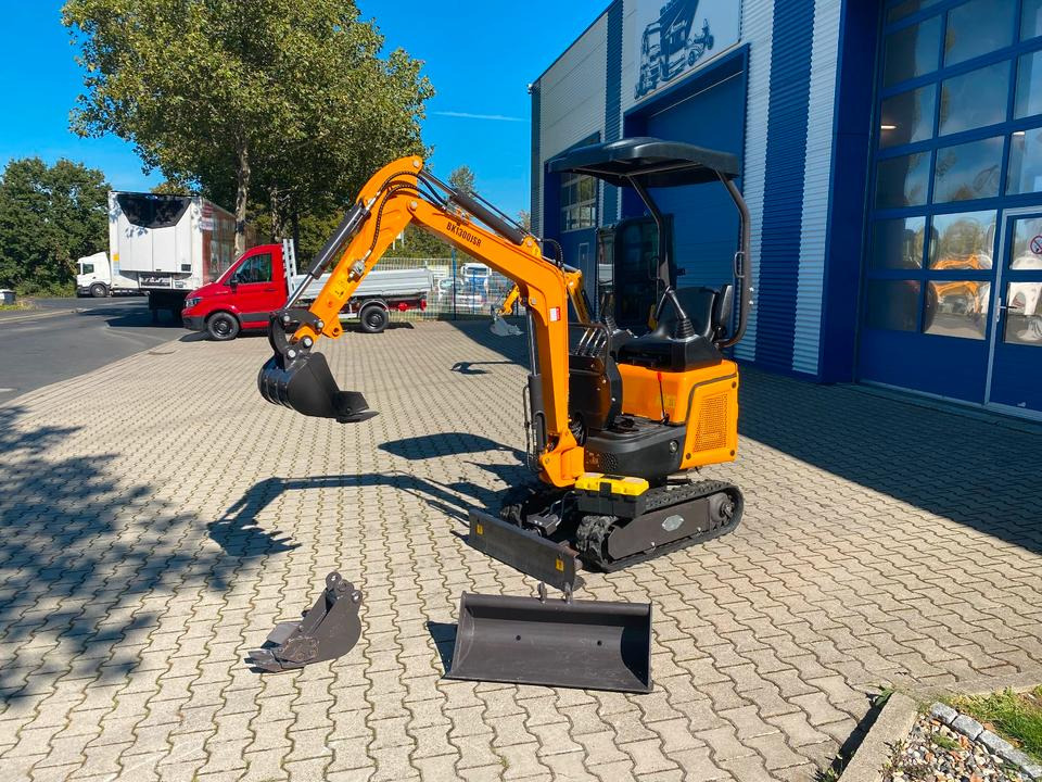 Minibagger BK1300JSR inkl. 3 Schaufeln *INKL.19% MWST*BERGER KRAUS*KUBOTA D902 11,8KW*JOYSTICK*SCHENKWARM*SOFORT!* - Mini excavator: picture 1 Minibagger BK1300JSR inkl. 3 Schaufeln *INKL.19% MWST*BERGER KRAUS*KUBOTA D902 11,8KW*JOYSTICK*SCHENKWARM*SOFORT!* - Mini excavator: picture 1