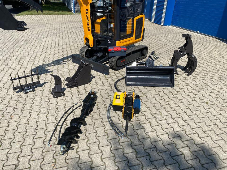 Minibagger BK2000KSR inkl. Zubehörpaket *INKL.19% MWST*BERGER KRAUS*YANMAR*SCHWENKARM* VERSTELLFAHRWERK* - Mini excavator: picture 2 Minibagger BK2000KSR inkl. Zubehörpaket *INKL.19% MWST*BERGER KRAUS*YANMAR*SCHWENKARM* VERSTELLFAHRWERK* - Mini excavator: picture 2