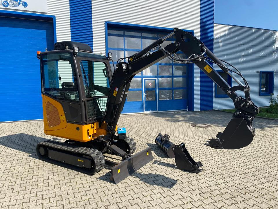 Minibagger BK2800ASR inkl. Schaufelpaket *INKL.19% MWST*BERGER KRAUS*KUBOTA*SCHWENKARM* VERSTELLFAHRWERK*KLIMA* - Mini excavator: picture 5 Minibagger BK2800ASR inkl. Schaufelpaket *INKL.19% MWST*BERGER KRAUS*KUBOTA*SCHWENKARM* VERSTELLFAHRWERK*KLIMA* - Mini excavator: picture 5