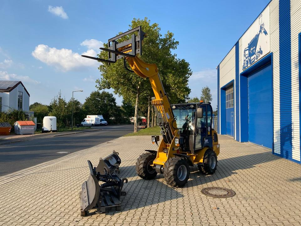 Teleskoplader/Radlader BK810T inkl. Schneeschild *INKL.19% MWST*BERGER KRAUS*KUBOTA*EURO*CE* - Compact loader: picture 3 Teleskoplader/Radlader BK810T inkl. Schneeschild *INKL.19% MWST*BERGER KRAUS*KUBOTA*EURO*CE* - Compact loader: picture 3