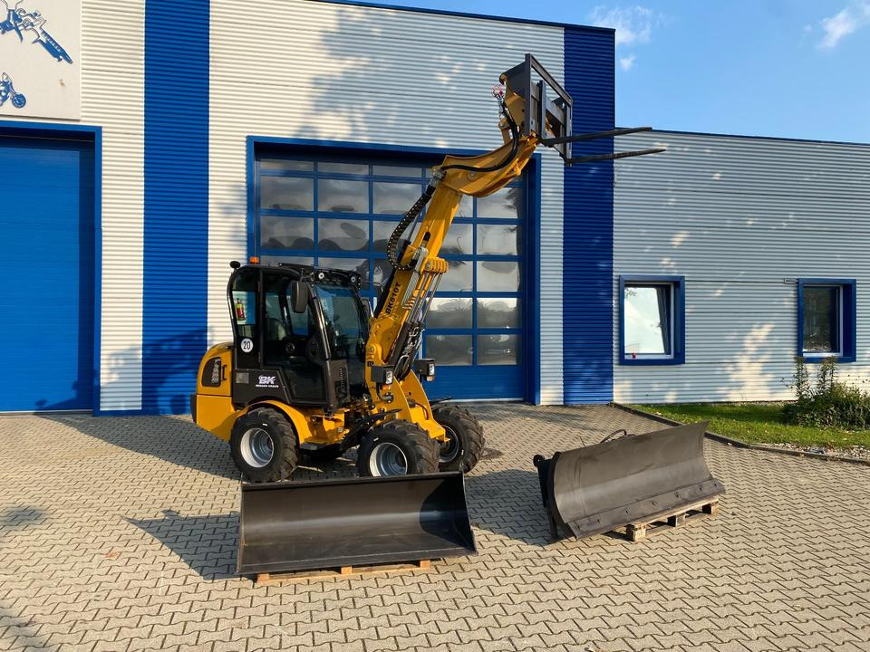 Teleskoplader/Radlader BK810T inkl. Schneeschild *INKL.19% MWST*BERGER KRAUS*KUBOTA*EURO*CE* - Compact loader: picture 1 Teleskoplader/Radlader BK810T inkl. Schneeschild *INKL.19% MWST*BERGER KRAUS*KUBOTA*EURO*CE* - Compact loader: picture 1
