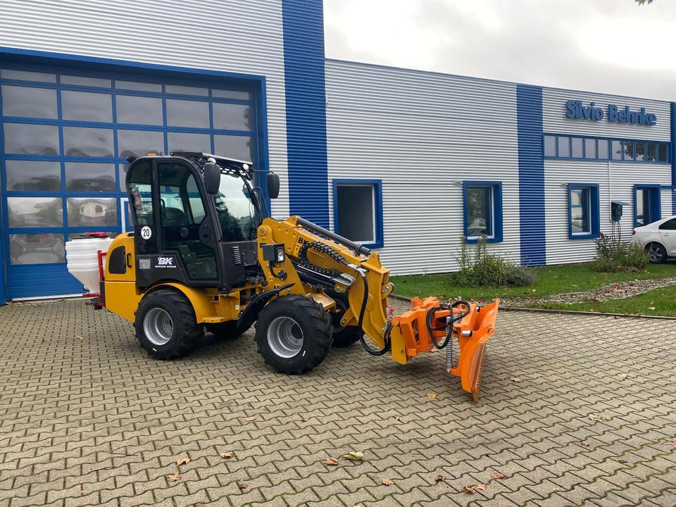 Teleskoplader/Radlader BK810T inkl. Winter-Komplettpaket *INKL.19% MWST*BERGER KRAUS*KUBOTA*EURO*CE* - Compact loader: picture 1 Teleskoplader/Radlader BK810T inkl. Winter-Komplettpaket *INKL.19% MWST*BERGER KRAUS*KUBOTA*EURO*CE* - Compact loader: picture 1
