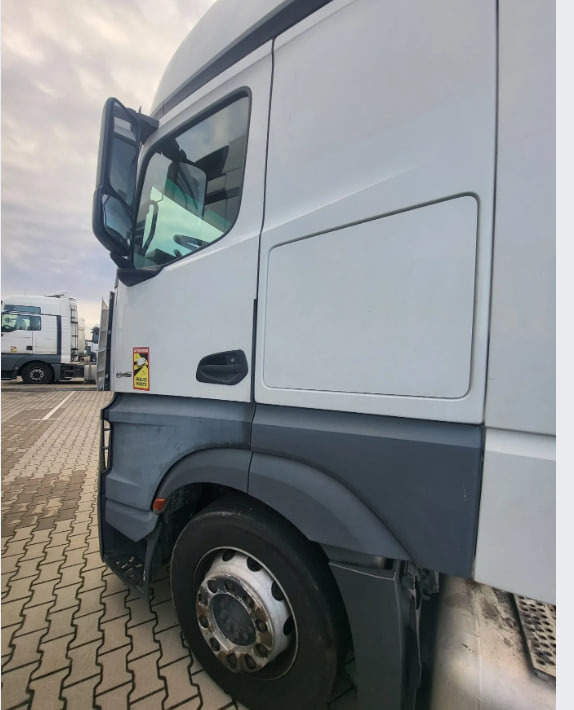 Mercedes-Benz ACTROS 1845 mega - Tractor unit: picture 3 Mercedes-Benz ACTROS 1845 mega - Tractor unit: picture 3