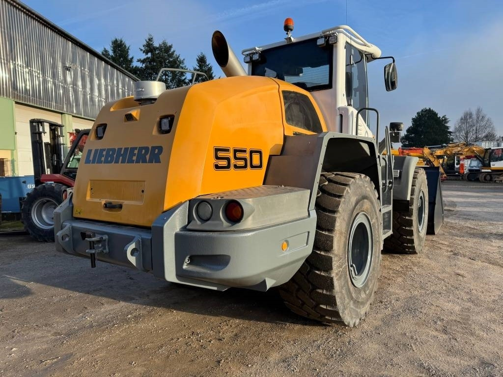 Liebherr L 550 - Wheel loader: picture 5 Liebherr L 550 - Wheel loader: picture 5
