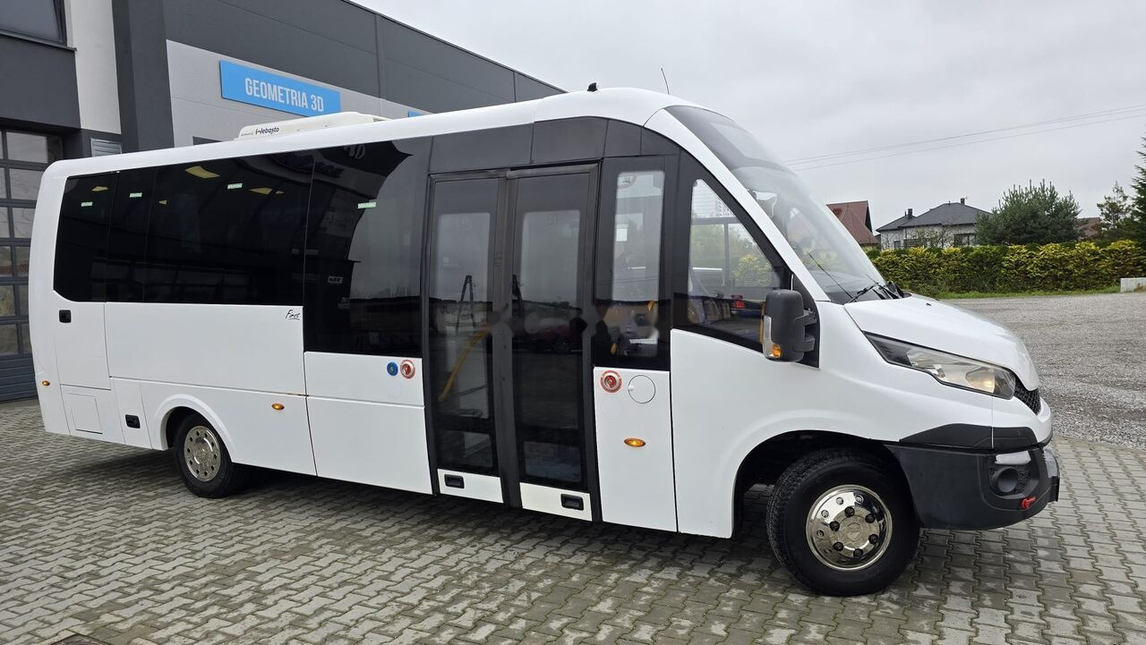 IVECO FIRST - AIRCO + WEBASTO + 29 PLACE - EURO VI - City bus: picture 2 IVECO FIRST - AIRCO + WEBASTO + 29 PLACE - EURO VI - City bus: picture 2