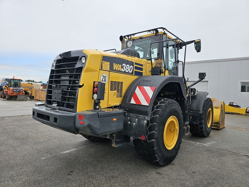 KOMATSU WA380-8 - Wheel loader: picture 3 KOMATSU WA380-8 - Wheel loader: picture 3