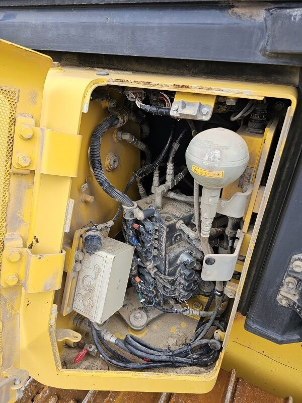 Bulldozer Komatsu D61 PX-23: picture 13
