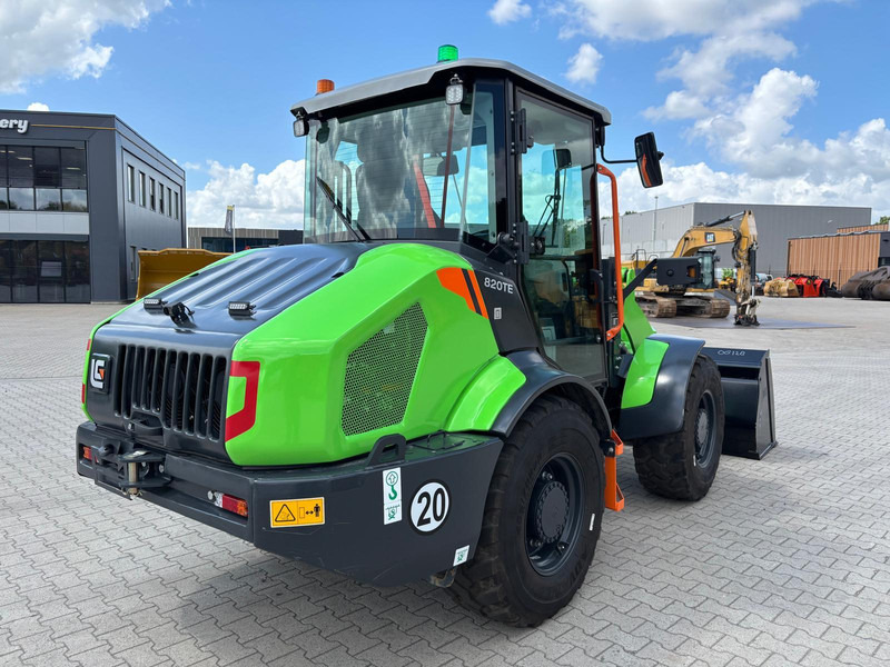 LIUGONG 820 TE - Wheel loader: picture 3 LIUGONG 820 TE - Wheel loader: picture 3