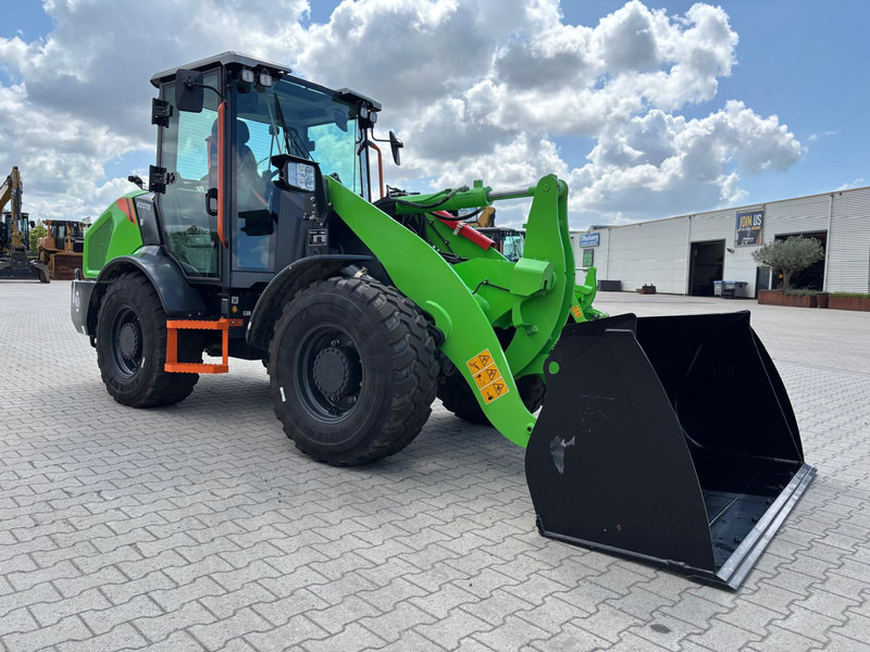 LIUGONG 820 TE - Wheel loader: picture 2 LIUGONG 820 TE - Wheel loader: picture 2