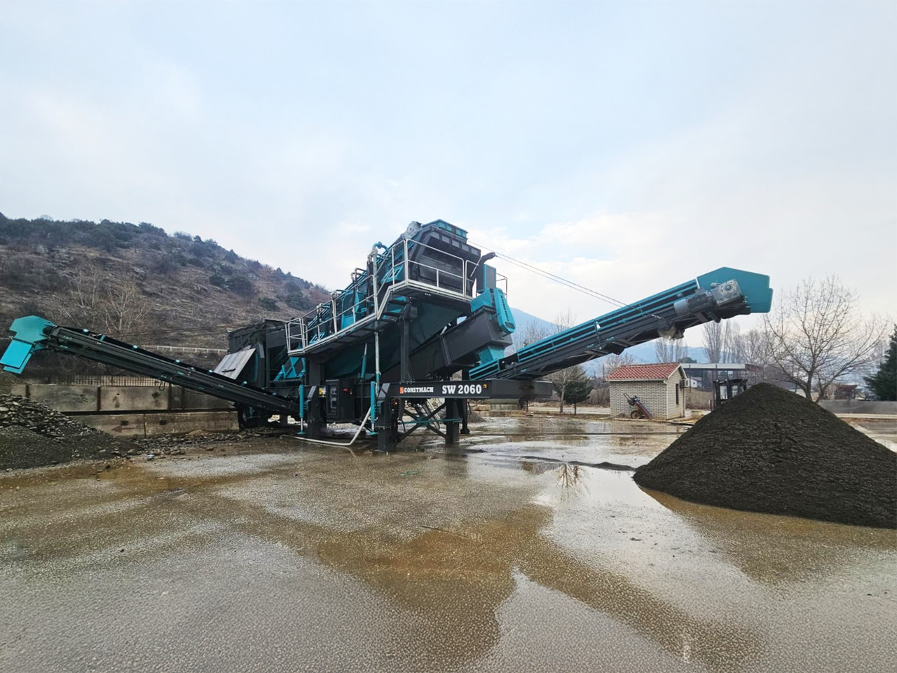 Constmach Mobile Screening And Washing Plant 60-200 TPH - Screener: picture 4 Constmach Mobile Screening And Washing Plant 60-200 TPH - Screener: picture 4