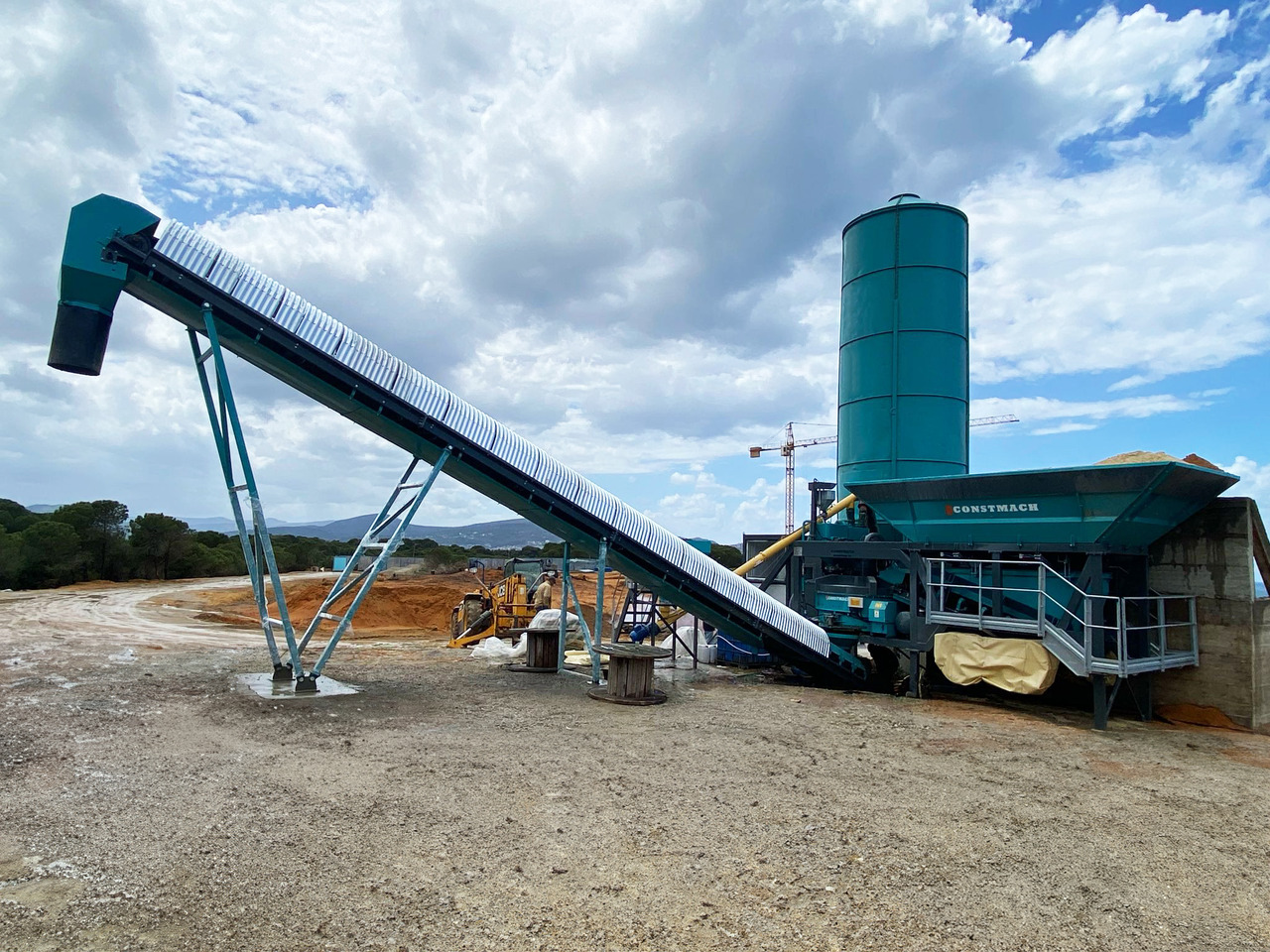 Constmach Petite Centrale à Béton Mobile 45 m³/h - Concrete plant: picture 1 Constmach Petite Centrale à Béton Mobile 45 m³/h - Concrete plant: picture 1