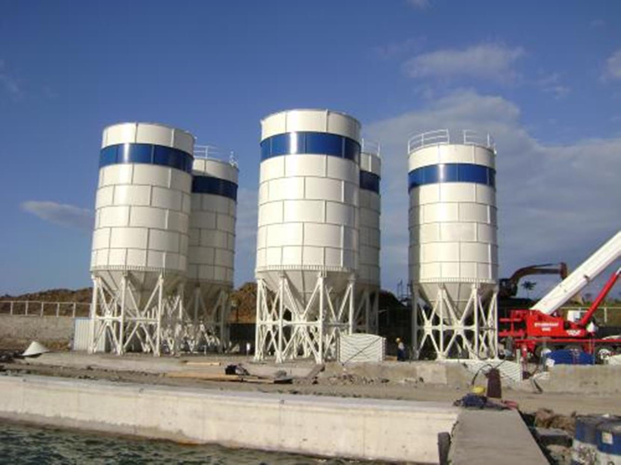 Constmach Silo à Ciment d'une Capacité de 500 Tonnes - Cement silo: picture 1 Constmach Silo à Ciment d'une Capacité de 500 Tonnes - Cement silo: picture 1