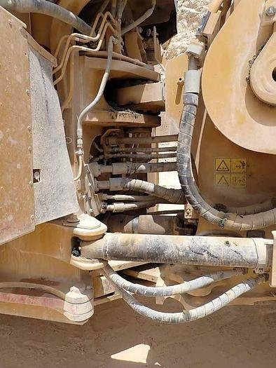 Wheel loader CAT 988K: picture 18
