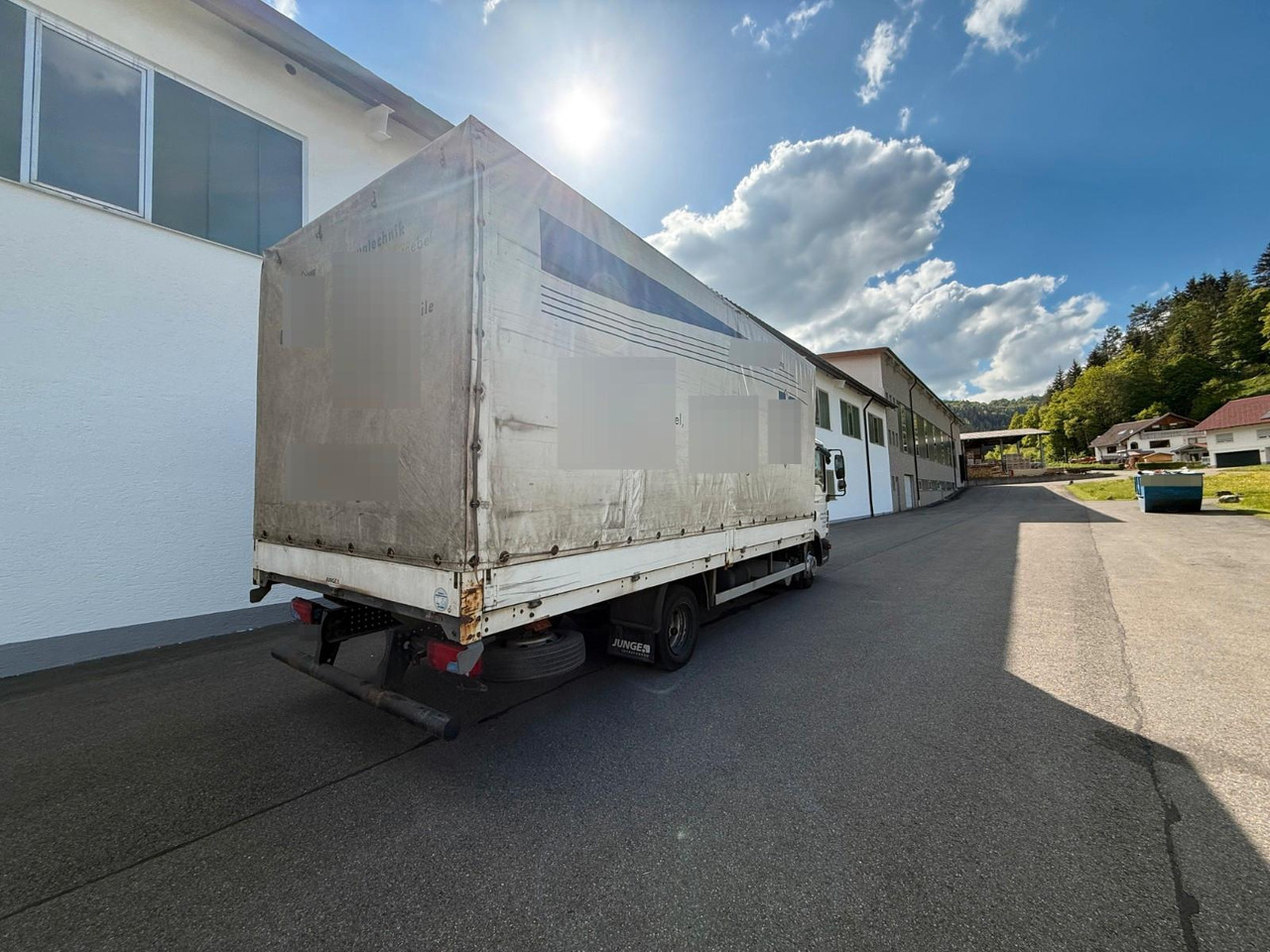 MAN TGL 7.180 - Curtain side van: picture 2 MAN TGL 7.180 - Curtain side van: picture 2