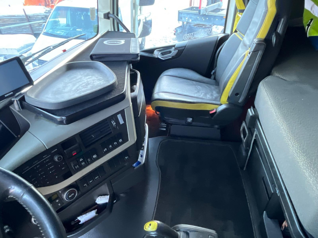 Volvo FH16 750 HIAB X-HIBRO 232 ES-5 6x4 - Crane truck: picture 5 Volvo FH16 750 HIAB X-HIBRO 232 ES-5 6x4 - Crane truck: picture 5