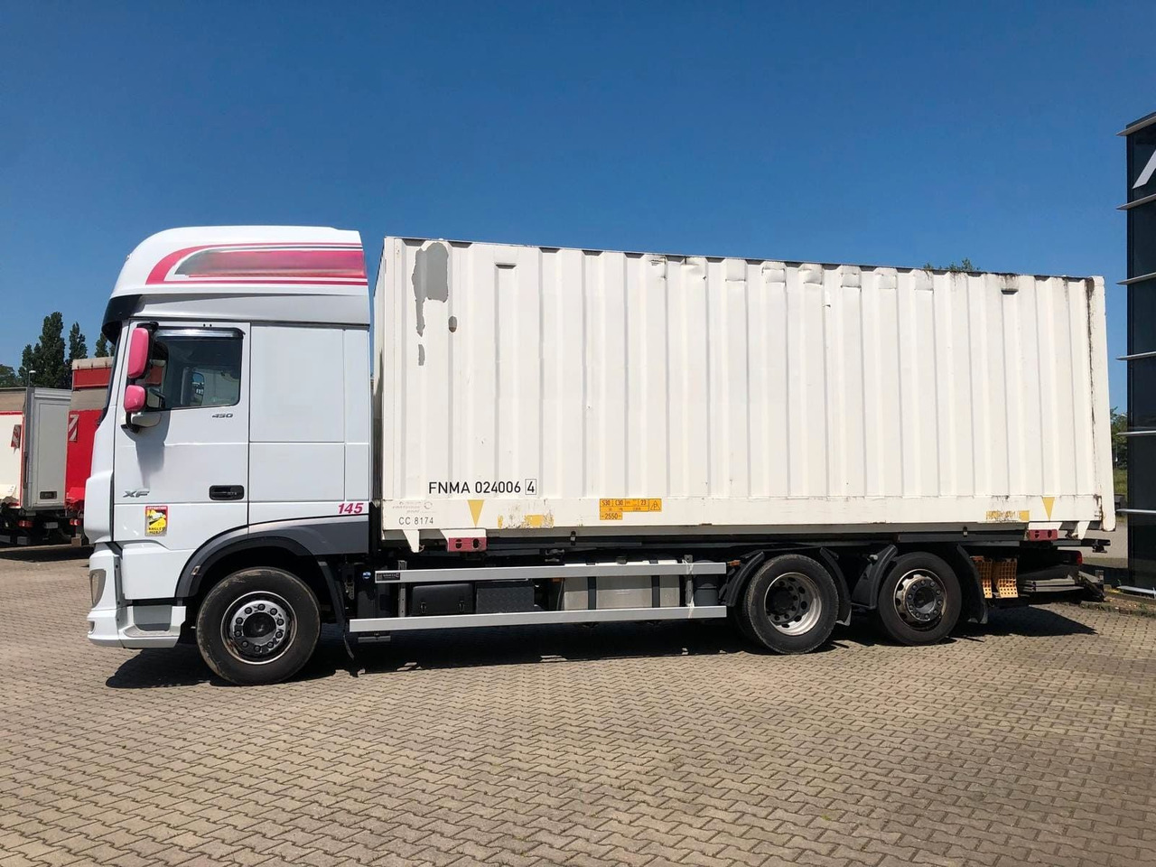 DAF XF450 SSC Lenk/Lift*LBW*AHK*Standklima - Container transporter/ Swap body truck: picture 2 DAF XF450 SSC Lenk/Lift*LBW*AHK*Standklima - Container transporter/ Swap body truck: picture 2