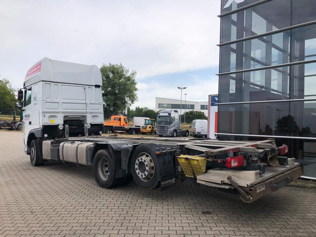 DAF XF460SSC Lenk/Lift*LBW*Standkl*Mega*NeueKuppl. - Container transporter/ Swap body truck: picture 2 DAF XF460SSC Lenk/Lift*LBW*Standkl*Mega*NeueKuppl. - Container transporter/ Swap body truck: picture 2