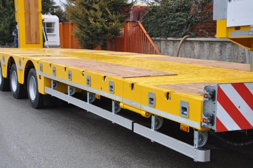 New Low loader semi-trailer Özgül LOWBED SEMI TRAILER: picture 17