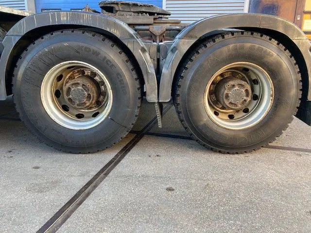 Volvo FH 16.750 8x4/4 - Tractor unit: picture 4 Volvo FH 16.750 8x4/4 - Tractor unit: picture 4